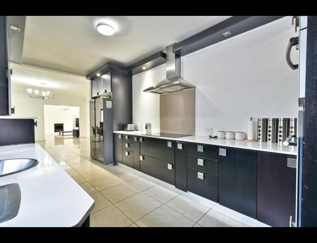 4 BEDROOM HOUSE FOR SALE IN KLEVEHILL PARK